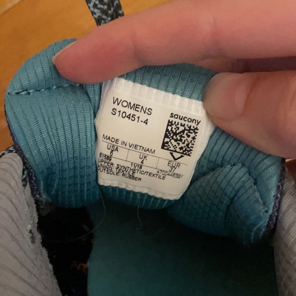 Women’s Saucony Excursion Trail Running Shoes - Picture 2 of 4